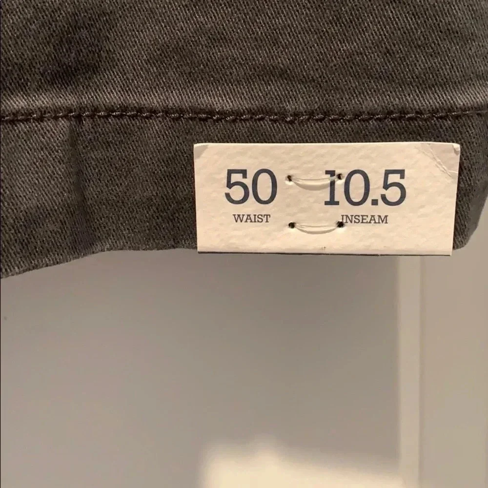 IZOD Saltwater Shorts Men’s Size 50 Waist Grey NWT